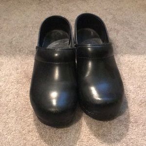 Dansko size 35